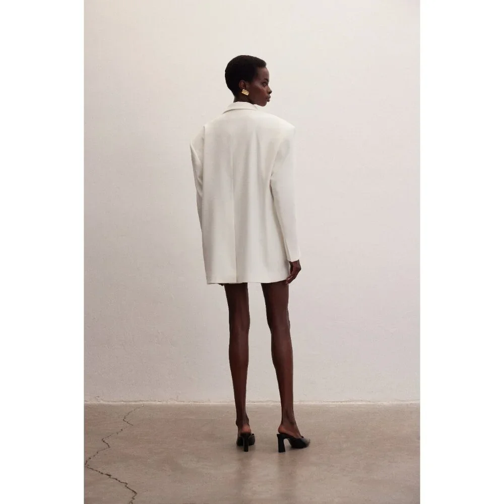 Grace Jones Structured Oversized Blazer in White - Picture 3 of 8